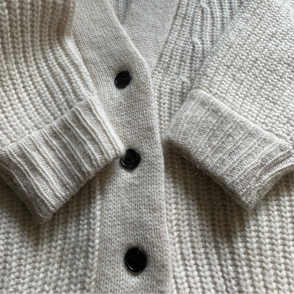 Demylee | Cream V-neck Button Down Cardigan Sweater Size Small - Picture 7 of 10